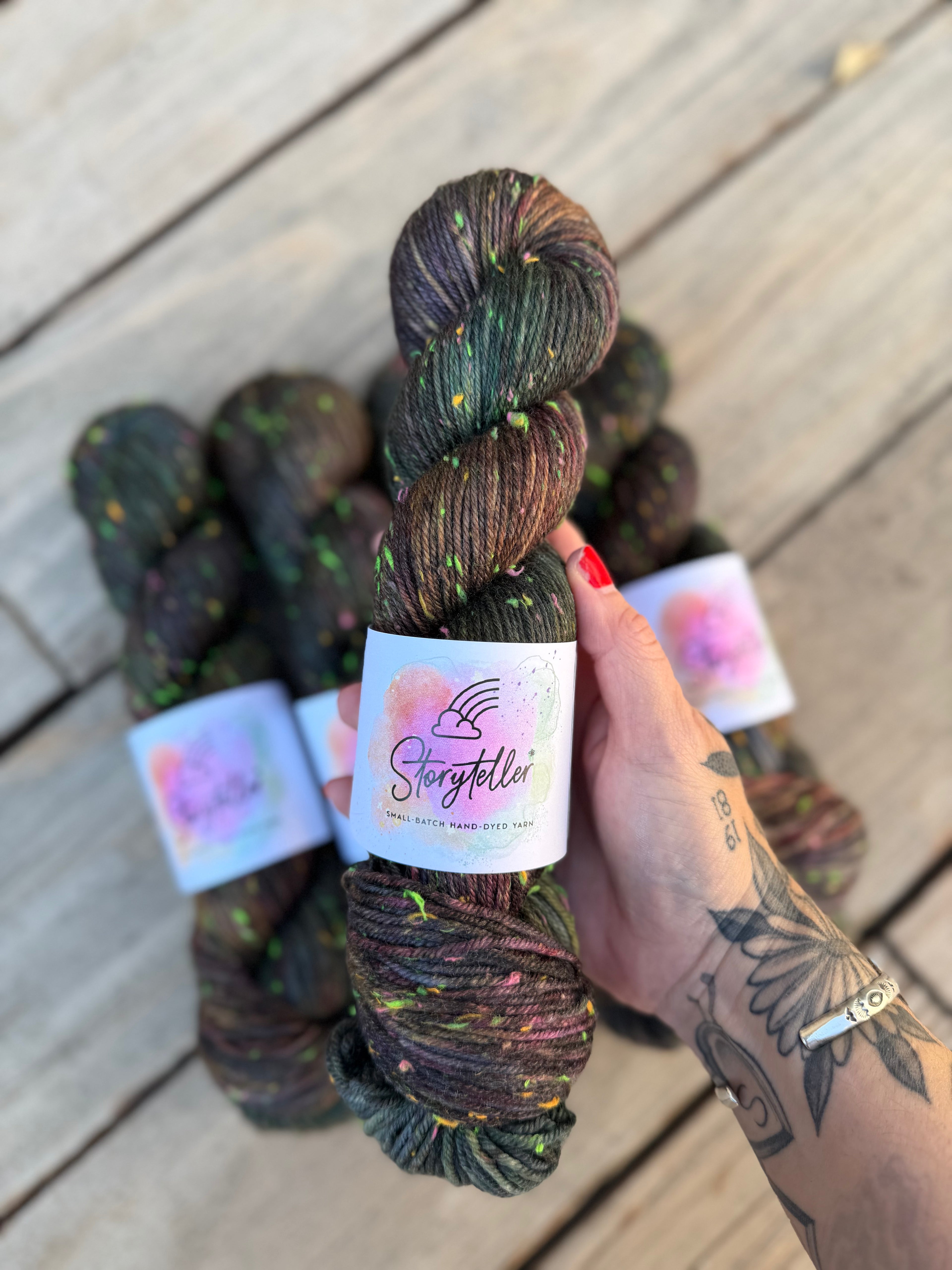Storyteller Neon Tweed DK | Book of Spells